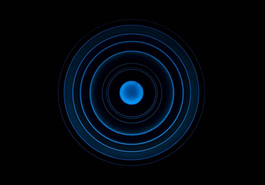 隔音窗簾有用嗎？中高頻噪音有效，低頻結構音也不錯。